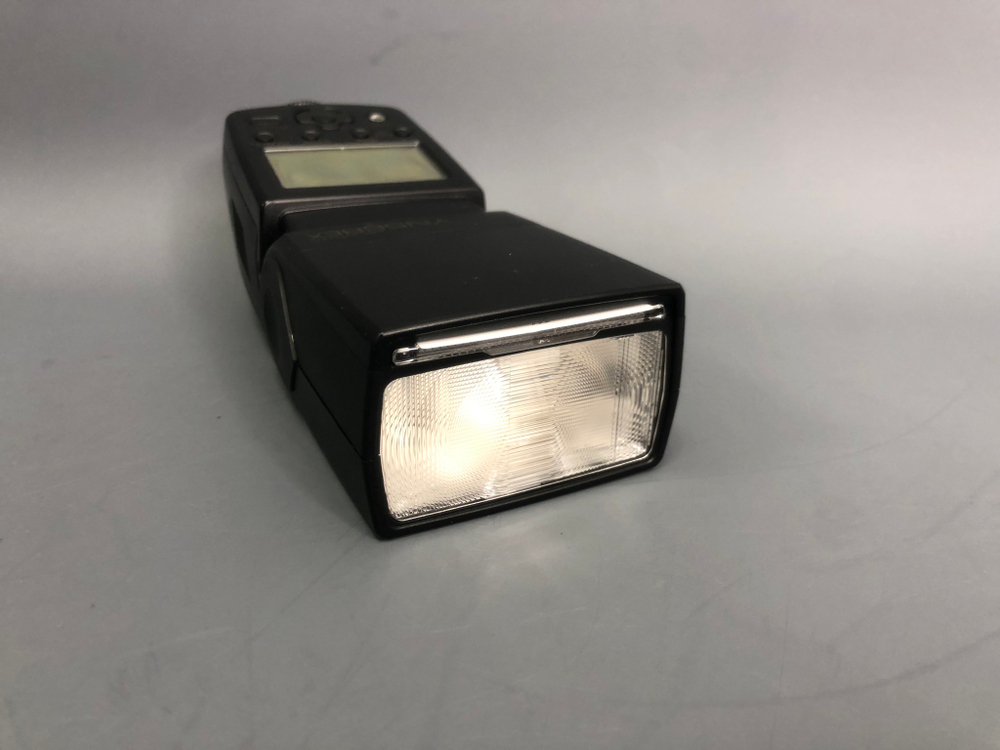 YongNuo YN-568EX Speedlite