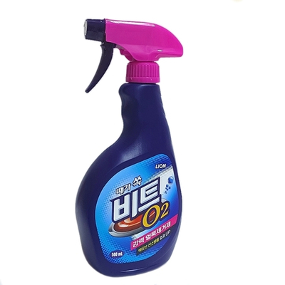 Кислородный отбеливатель для удаления трудновыводимых пятен Lion Beat O2, 500 мл.