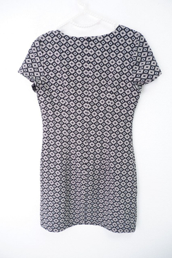 Платье Befree интересное 40 размер