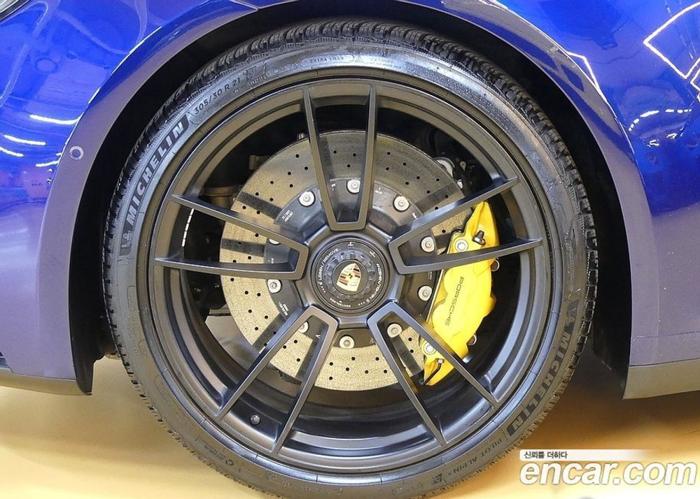 Porsche 911 (992) Carrera 4 GTS (04.2022)