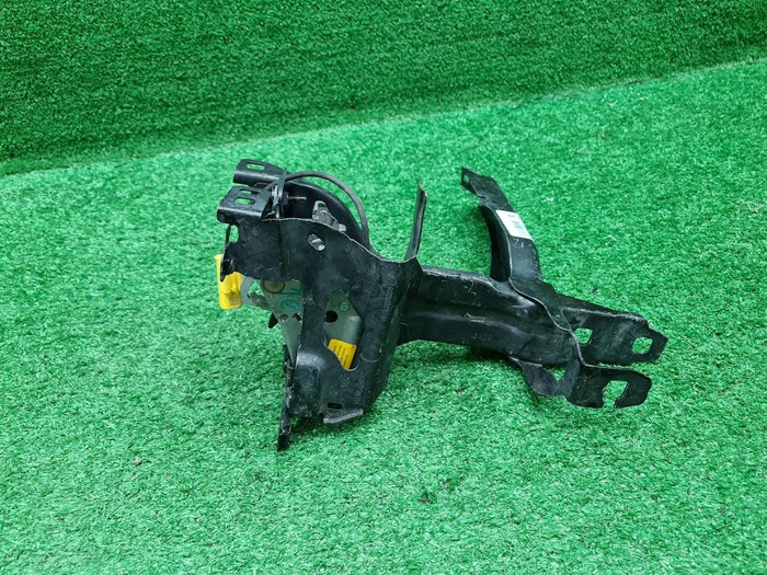 Кронштейн фары правый BMW 3er G20 (2018-н.в.)