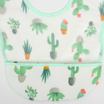 5553820 Нагрудник детский непромокаемый, с карманом «Кактусы», цвет зелёный