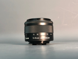 Canon EOS M6 + 15mm-45mm