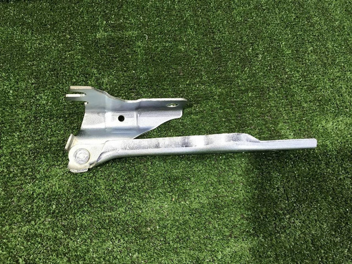 Петля капота правая VW Polo Sedan (2010-2020)