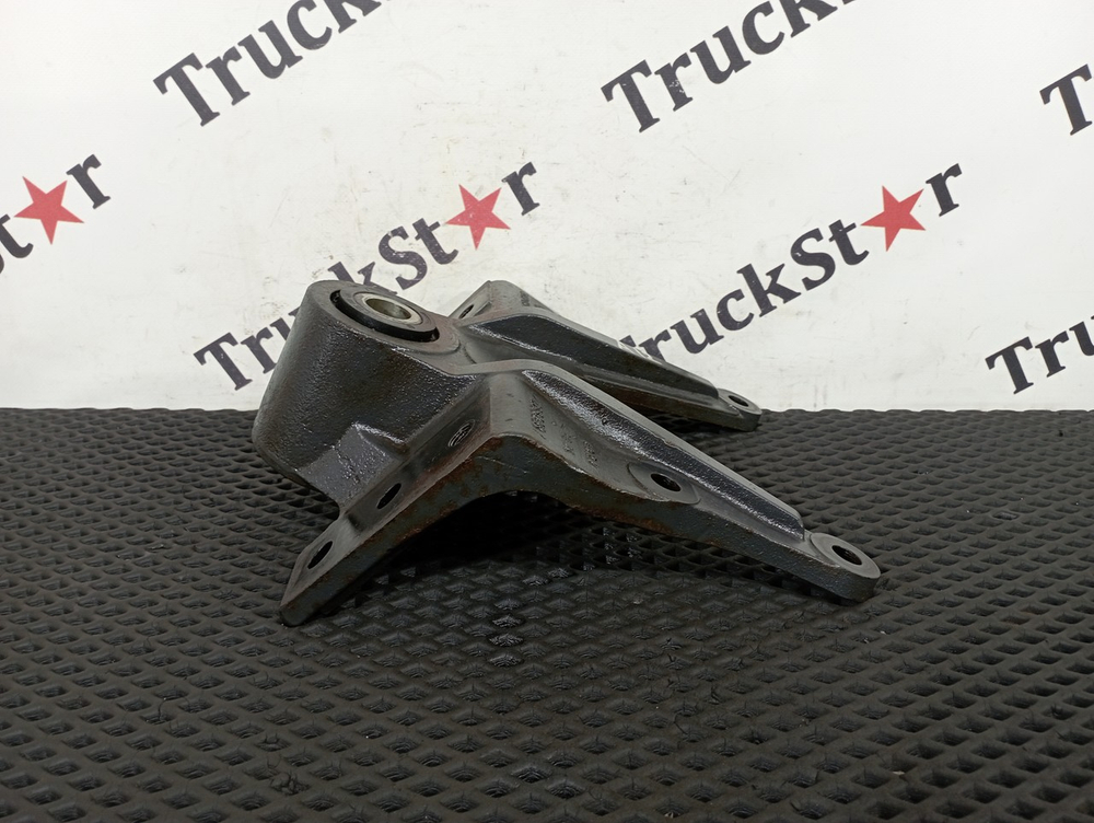 Кронштейн передней рессоры