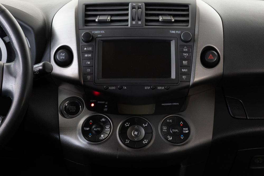 Toyota RAV4, 2011 год