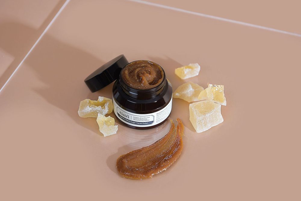 DEAR, KLAIRS Сахарный скраб для лица Gentle Black Sugar Facial Polish (110 мл)