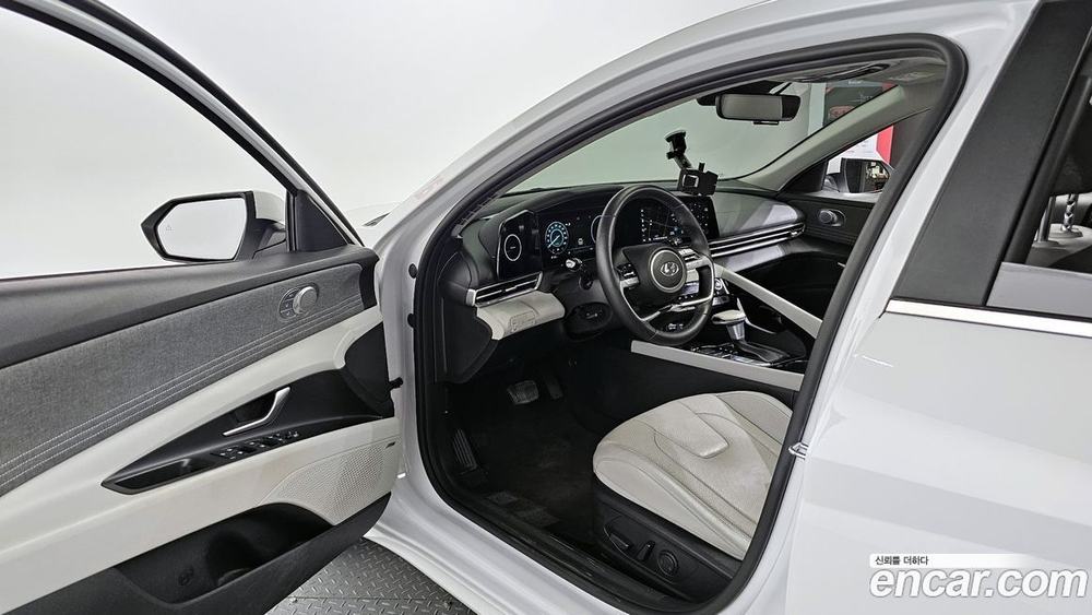 Hyundai Avante (CN7) 1.6 (04.2021)