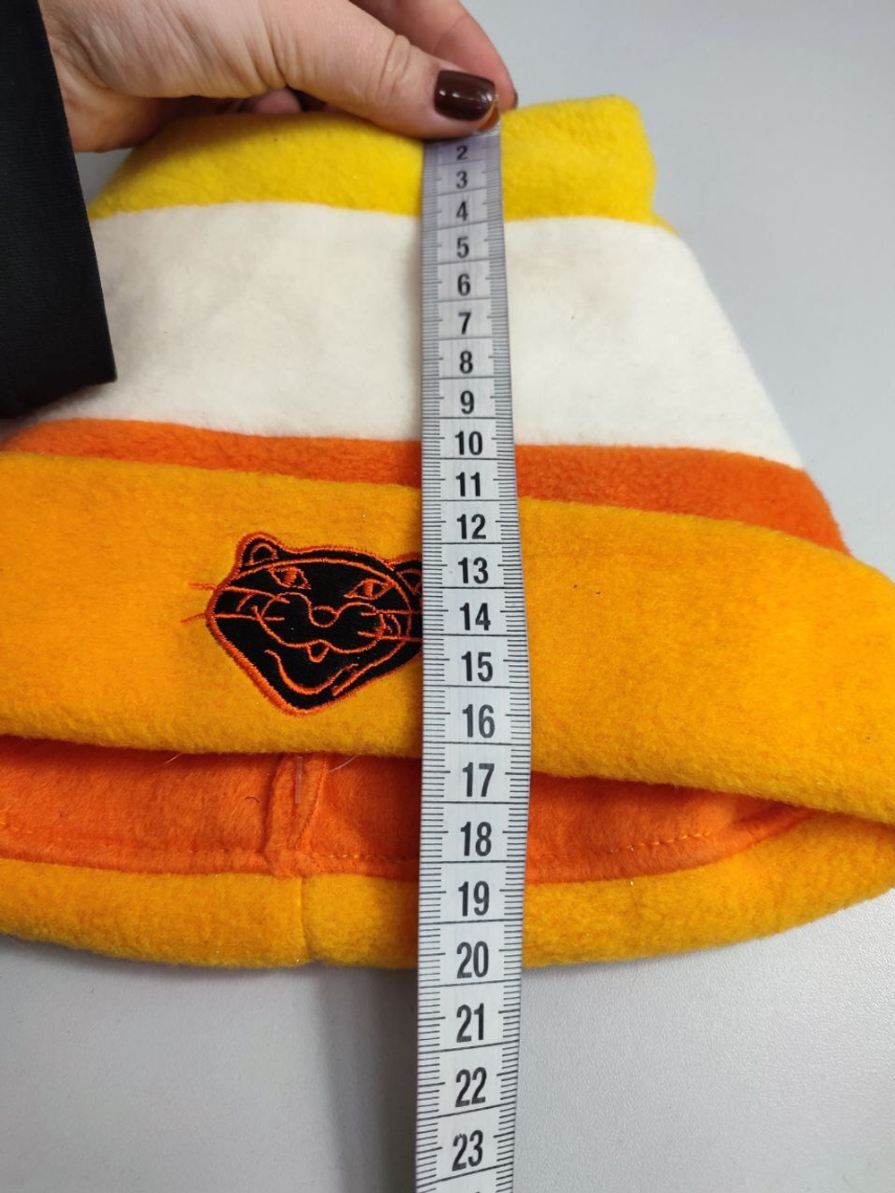 Шапка яркая