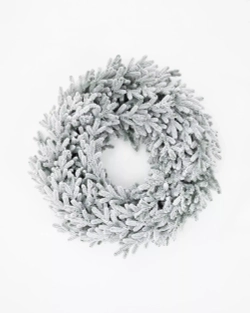 Хвойный венок Княжеский заснеженный 90 см., микро LED лампы, 100% литая хвоя, ЕлкиТорг (52056)