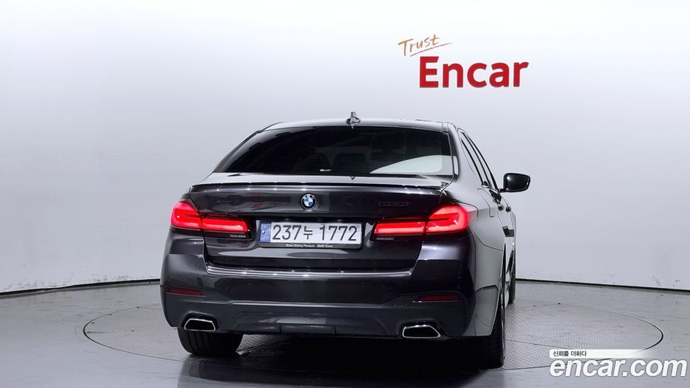 BMW 5 Series (G30) 520i M Sports (02.2021)