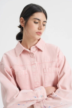 Рубашка джинсовая с принтом разбрызганной краски