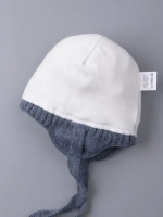 Шапка вязаная демисезонная на завязках для детей