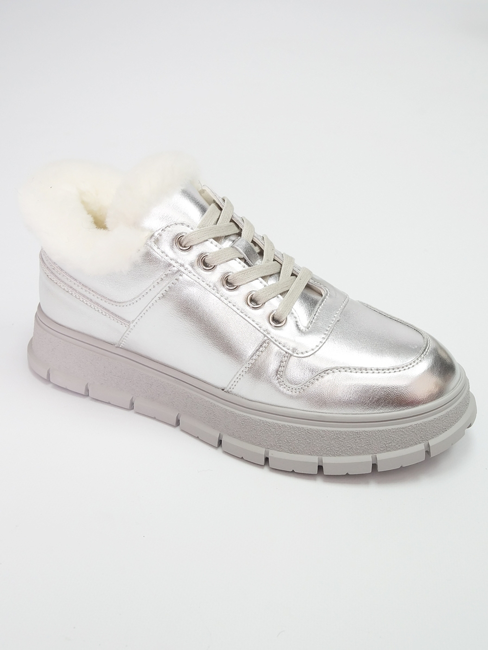 Кроссовки женские зимние