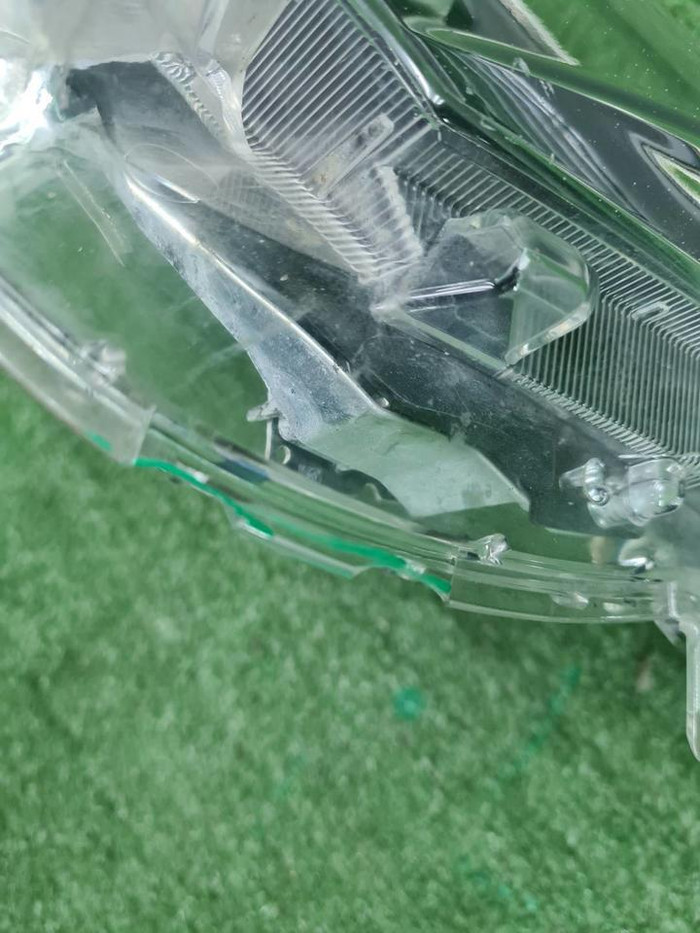 Стекло фары правое Toyota RAV4 5 XA50 (2018-н.в.)