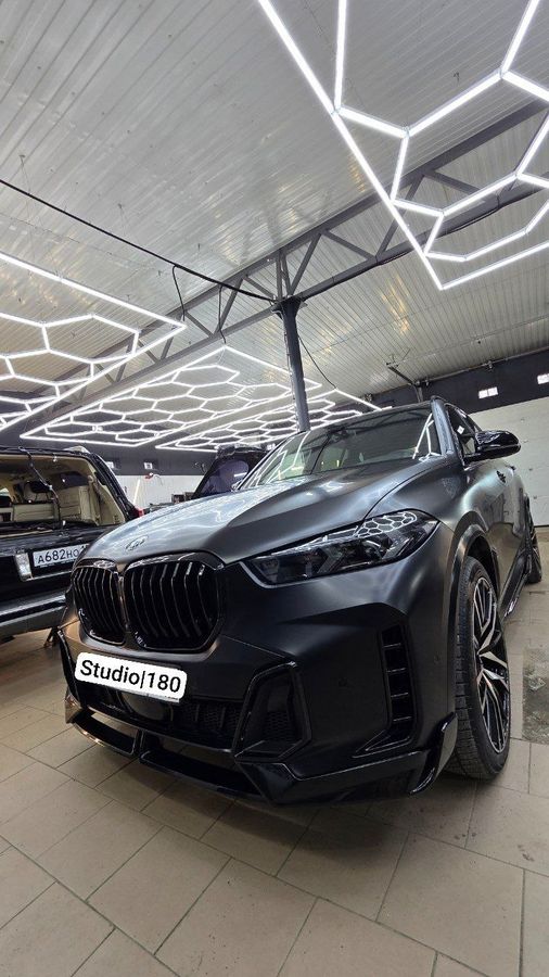 BMW X5  оклейка в сатиновую полиуретановую пленку Carbins PPF M70 👌 антигравийная защита кузова от сколов и царапин 👍
