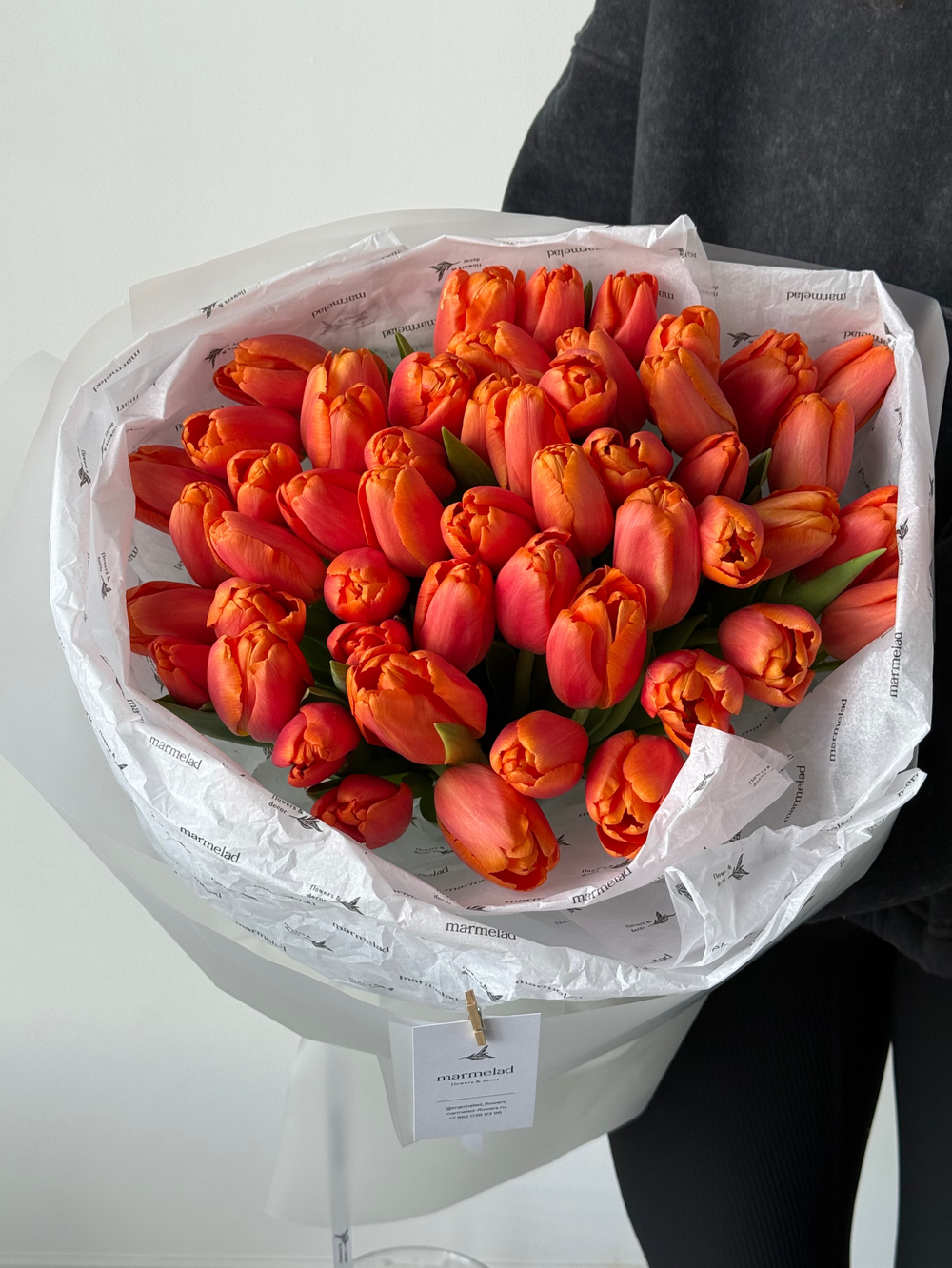 Букет из 51 оранжевого тюльпана