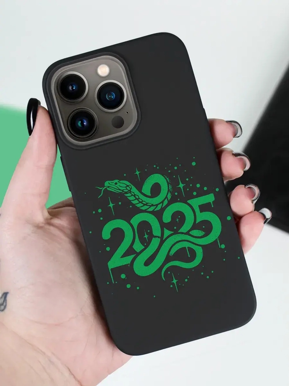 Чехол на iPhone 13 Pro новогодний