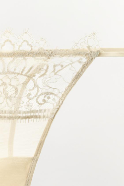 ZARA КРУЖЕВНЫЕ ТРУСЫ-ТАНГА, ЭКРЮ