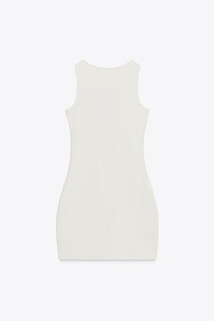 ZARA ПЛАТЬЕ ИЗ ИНТЕРЛОКА С ПУГОВИЦАМИ, ЭКРЮ