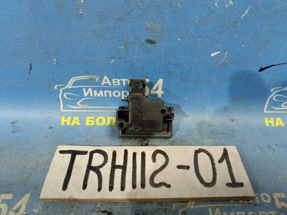 Бардачок пассажирский TOYOTA HIACE 1994