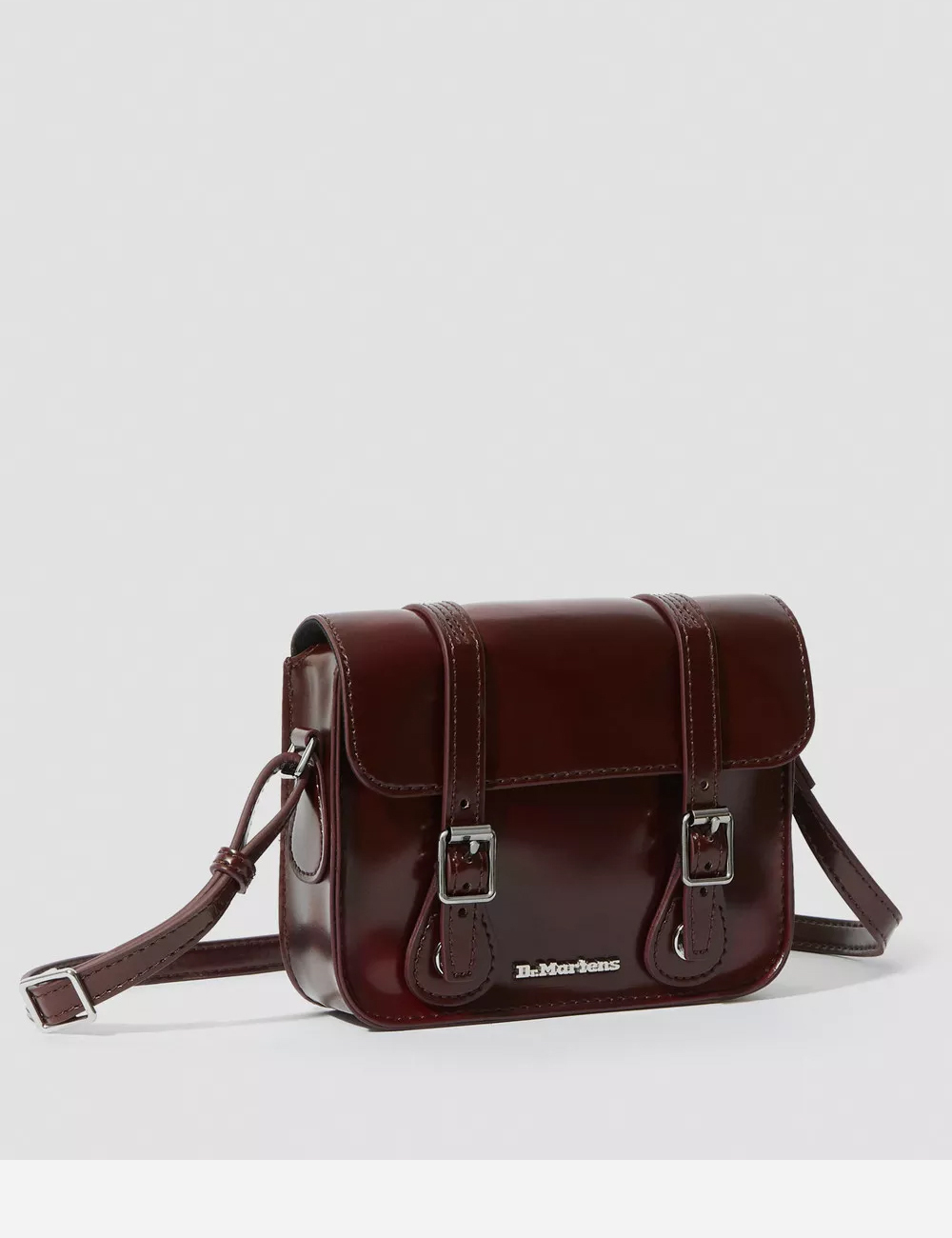 Dr. Martens 7 inch Vegan Crossbody Bag (AB093601)