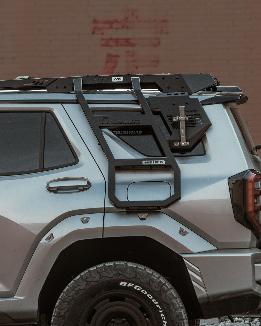 Боковая лестница и расширительная площадка для Tank 400