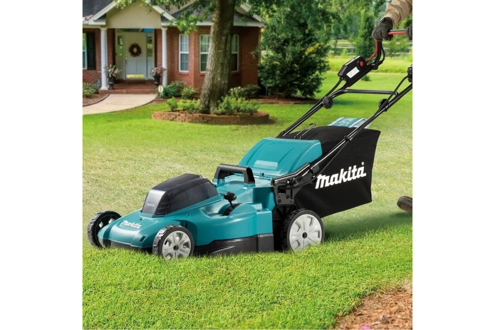 Аккумуляторная газонокосилка Makita DLM539CT2