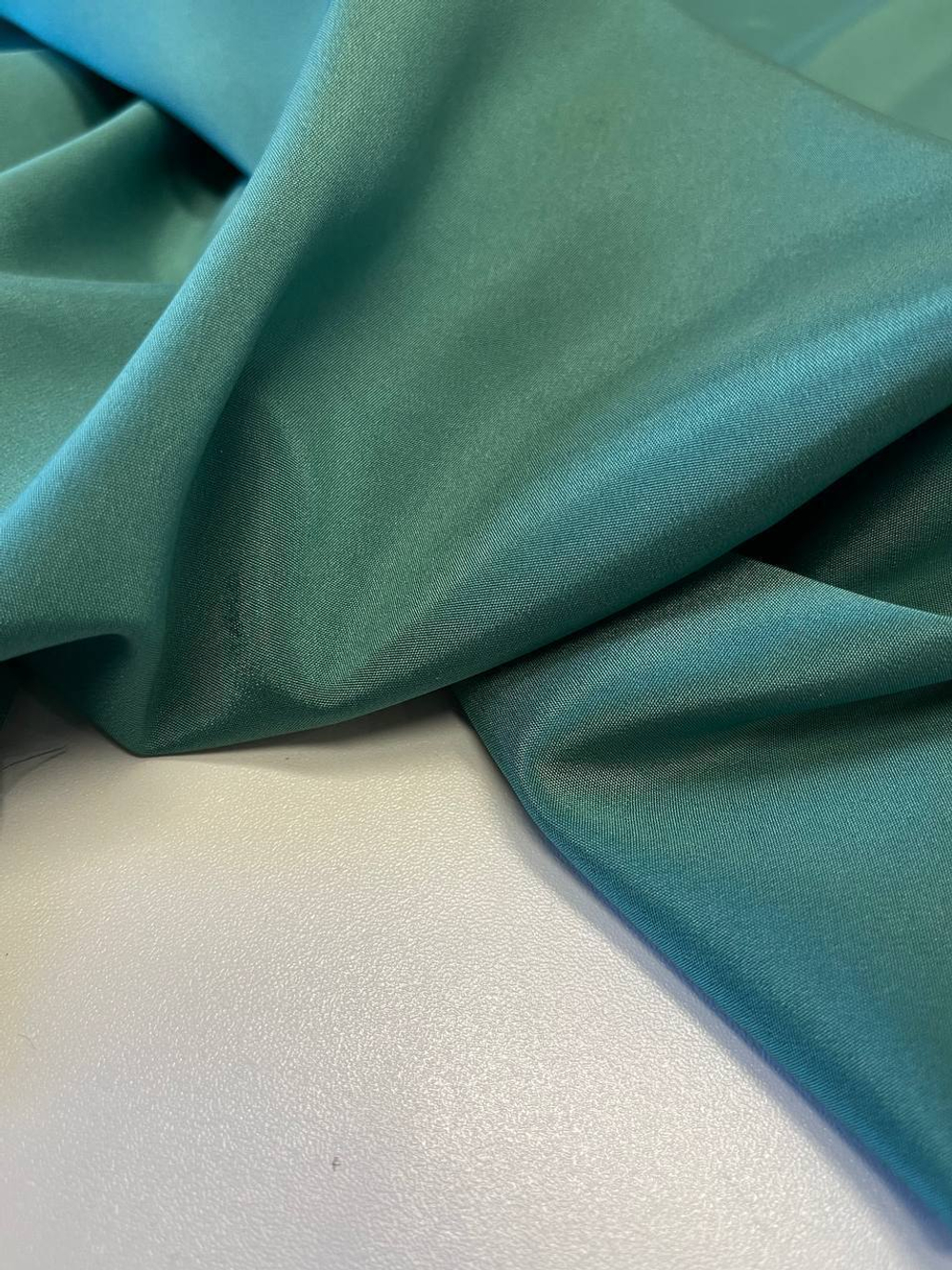 Однотонная подкладочная вискоза с ацетатом и эластаном (69%вискоза/28%ацетат/3%эластан, Морская бирюза, 136, 80 гр/м2)