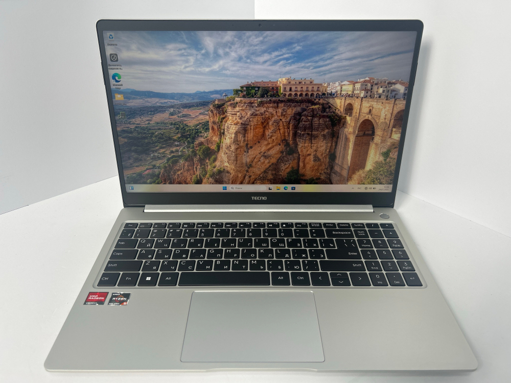 Ноутбук Tecno T15DA (4894947004957) 15.6"/AMD Ryzen 5 5560U/RAM 16GB/SSD 512GB/AMD Radeon Graphics/1920*1080/IPS/DOS/Подсветка кл-ры: LED/Серебристый. Состояние: A1