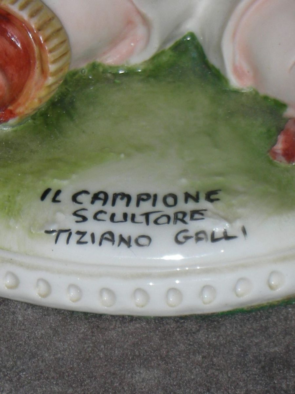 Статуэтка. Фарфор. Юный футболист. Capodimonte. Италия