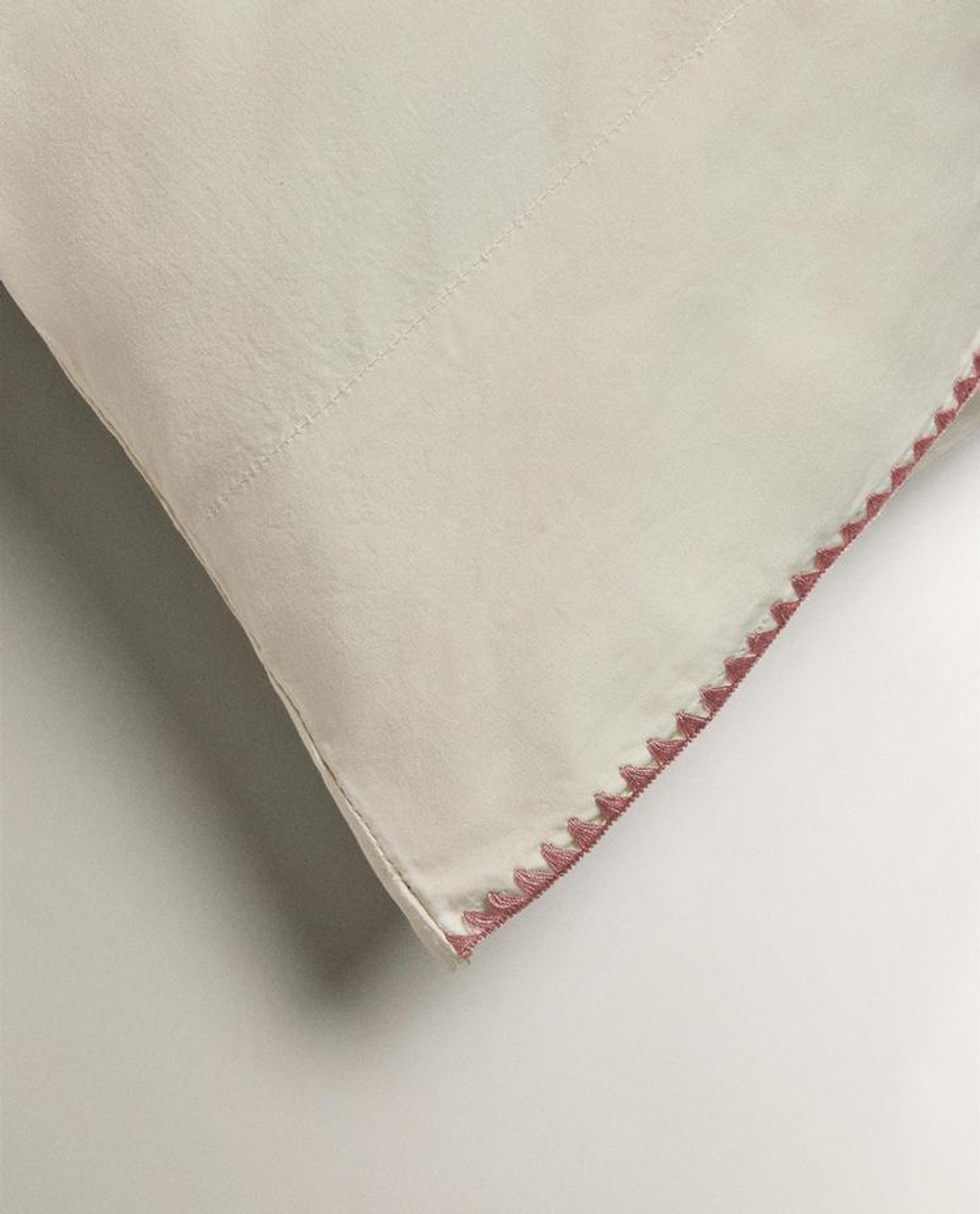 ZARA HOME ДЕТСКАЯ НАВОЛОЧКА С ВЫШИВКОЙ, РОЗОВЫЙ