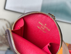 Louis Vuitton Onthego PM
