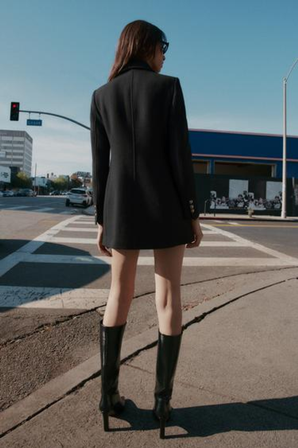 Шерстяное короткое пальто с перекрещивающимся воротником - ZARA