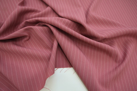 Костюмная полоска розовая