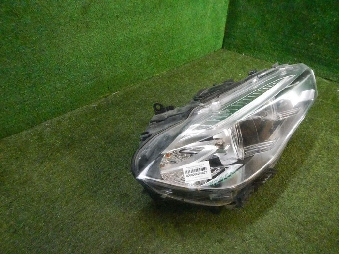 Фара правая BMW X5 F15, X6 F16 (2013-2018) ксенон