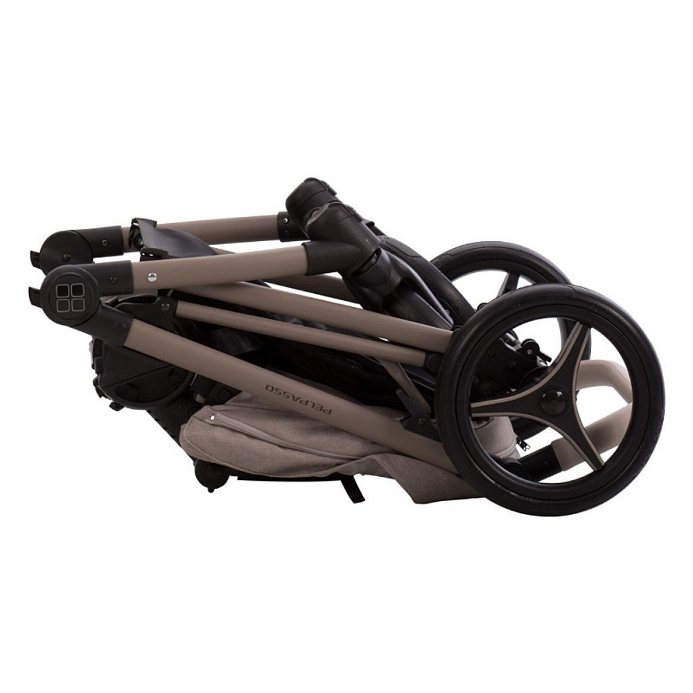 Детская коляска Bebetto Pelpasso 2 в 1 01 св.бежевый