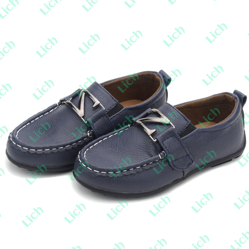 Лоферы из зернистой кожи с пряжкой и контрастной строчкой