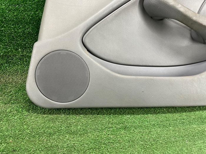 Обшивка двери передняя правая BMW 3er E46 (1998-2007)