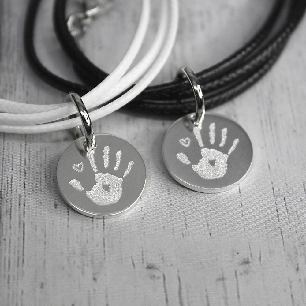 Парные кожаные браслеты-шнуры с монеткой с гравировкой на заказ