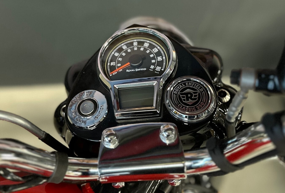 Royal Enfield Classic 350 Signals Marsh Grey