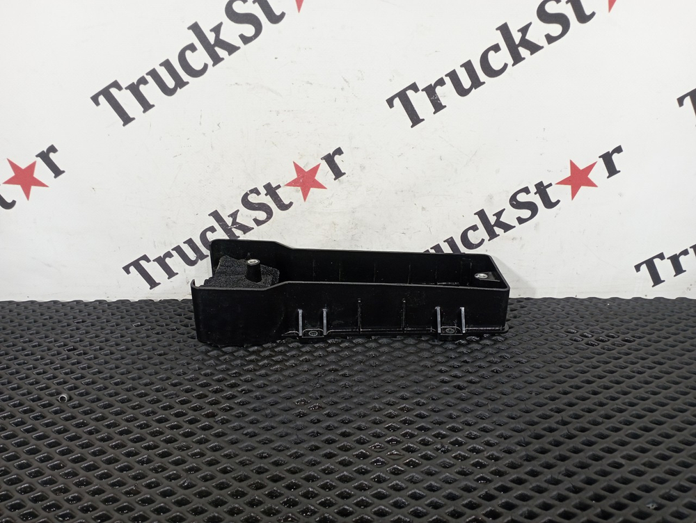 Накладка коробки электроразъёмов