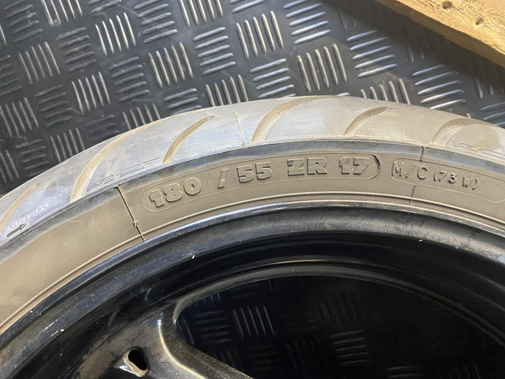 Колесо заднее Suzuki GSR400 (GK7DA)