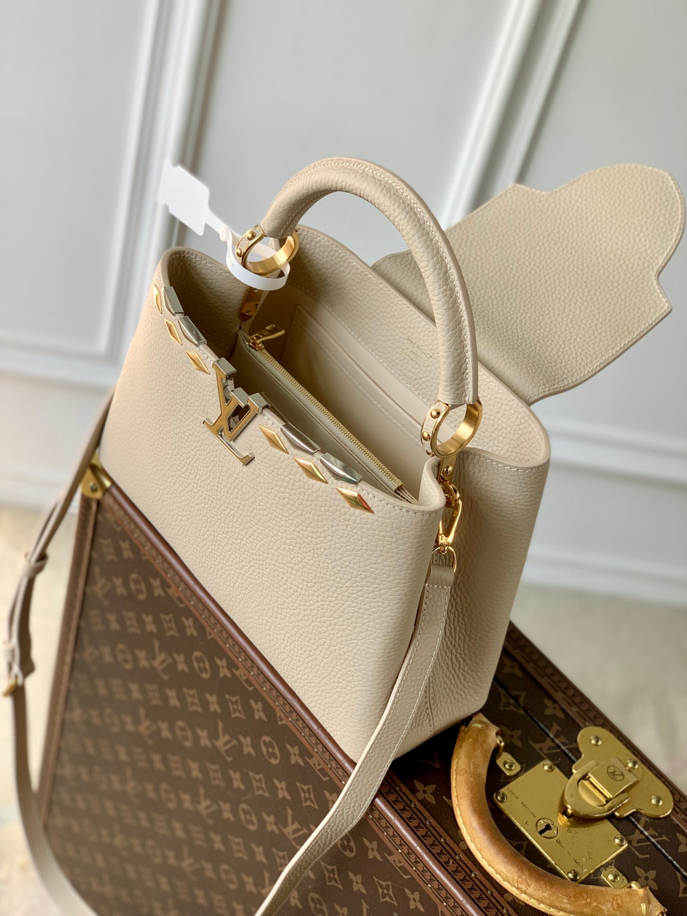 Louis Vuitton Capucines MM