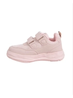 Кроссовки для девочки легкие.