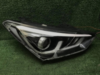 Битая Фара правая Hyundai Santa Fe 3 15-18 Ксенон