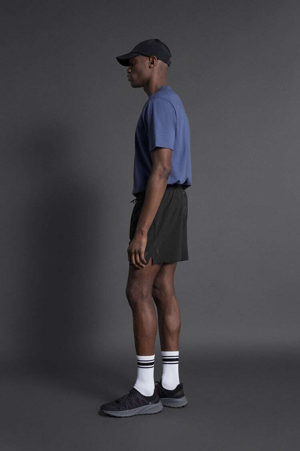 ZARA БАЗОВЫЕ СПОРТИВНЫЕ ШОРТЫ, ЧЕРНЫЙ