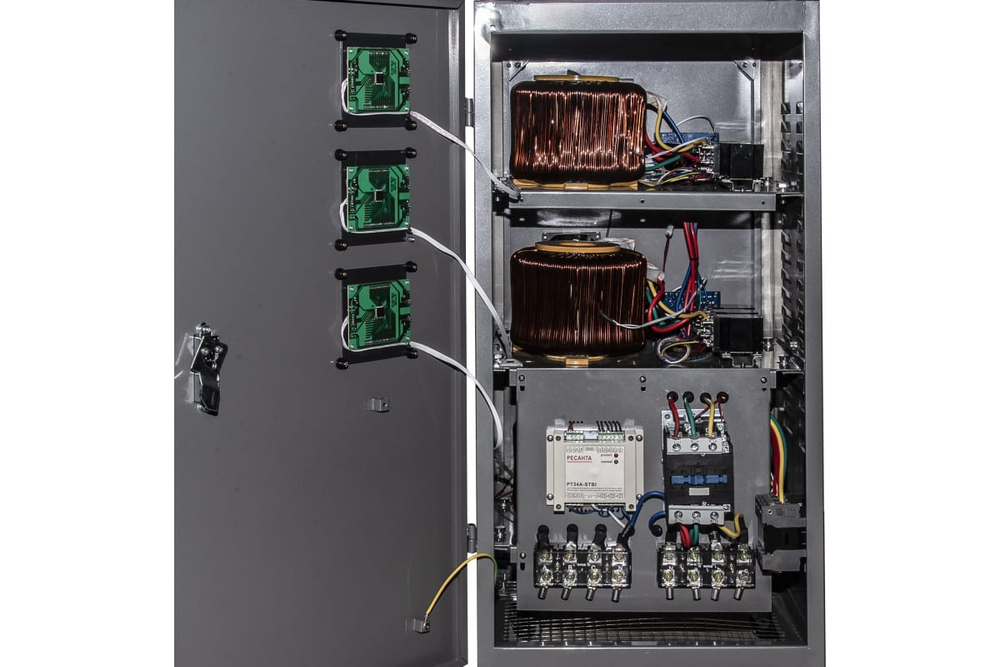 Стабилизатор Ресанта трехфазный АСН-30000/3-Ц