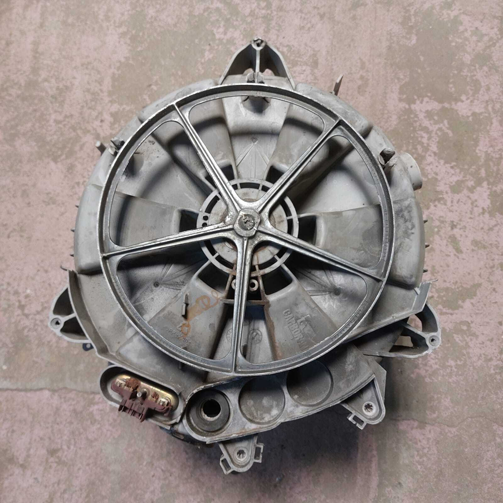 46 Бак для стиральной машины Zanussi Electrolux 1508583000 б/у