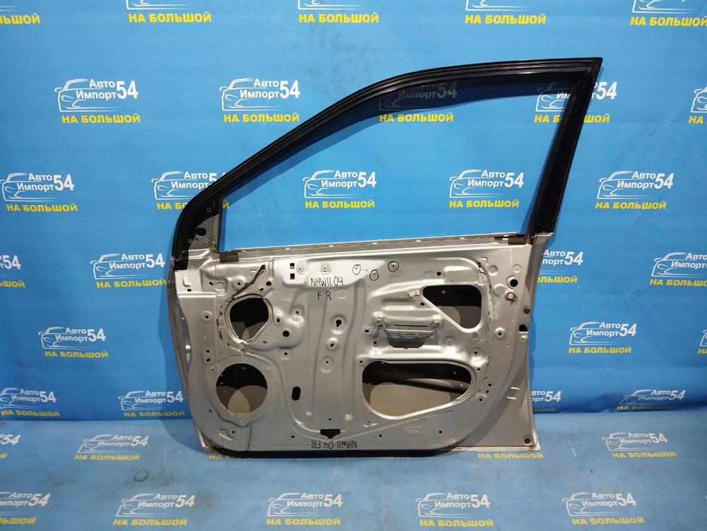 Дверь передняя правая TOYOTA PRIUS 2002
